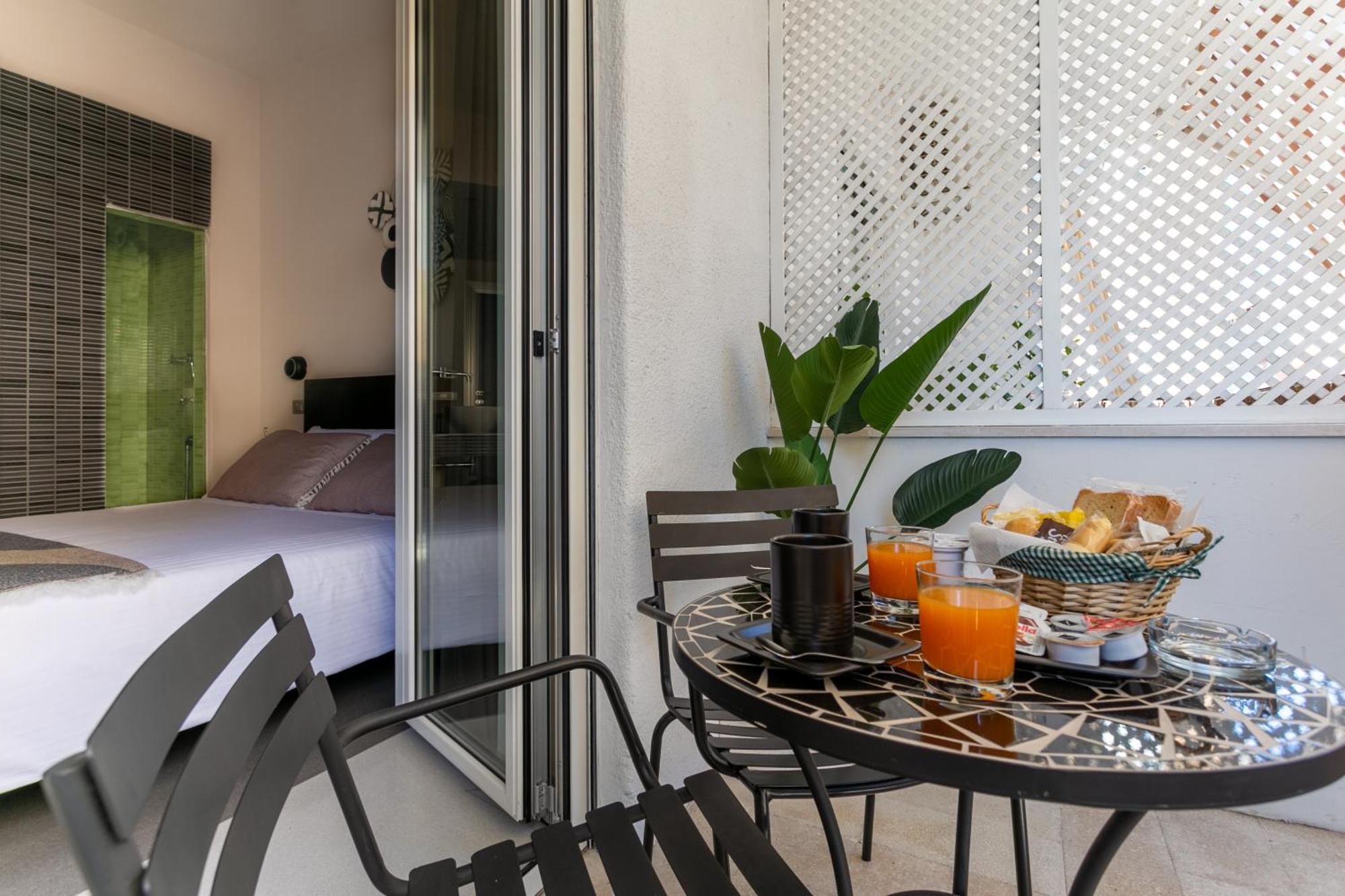 Moai Bed & Breakfast