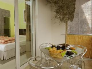 Moai Bed & Breakfast Roma